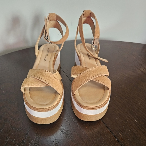 Lucky Brand Platform Sandals - Picture 1 of 6